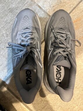 Hoka Men's Gray Lightweight Cushioned Running Sneakers